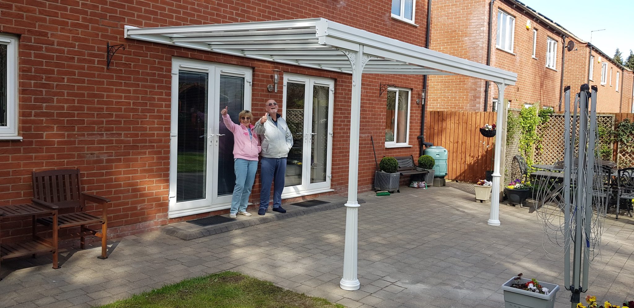 White Simplicity 6 veranda with Victorian upgrade brackets